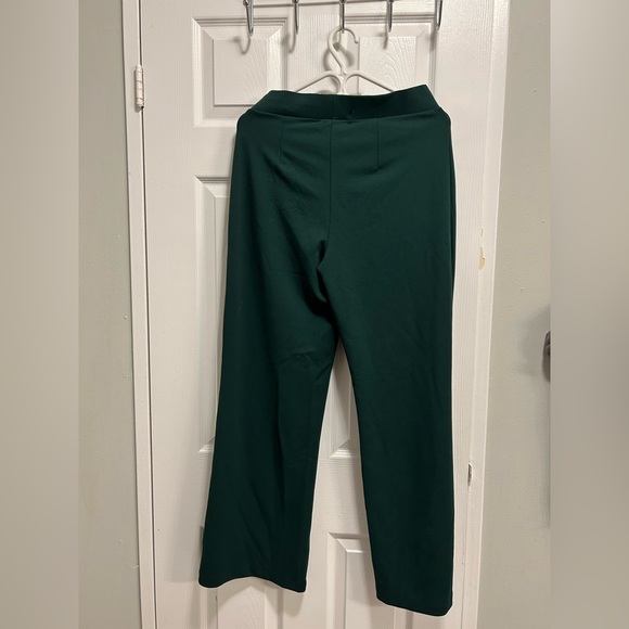 Suzy Shier green stretch dress pants size medium - Picture 2 of 3